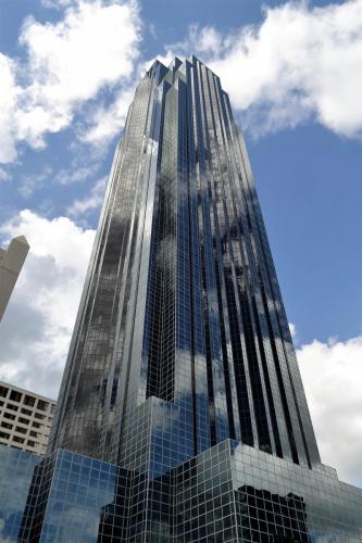 Houston-Williams-Tower-skyscraper-Bulding-Galleria-Area